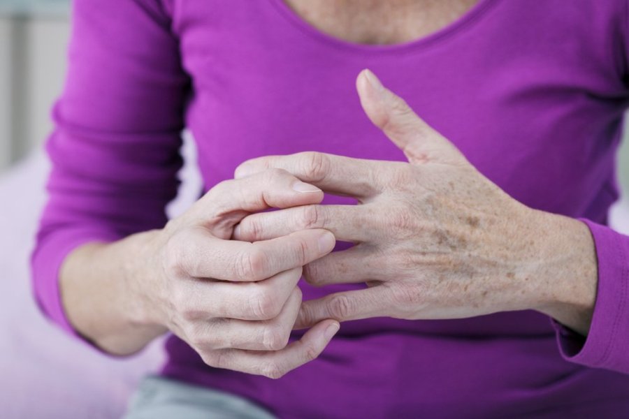 artritas piršto rankos sukelia išvaizdą skausmas kytec sąnario
