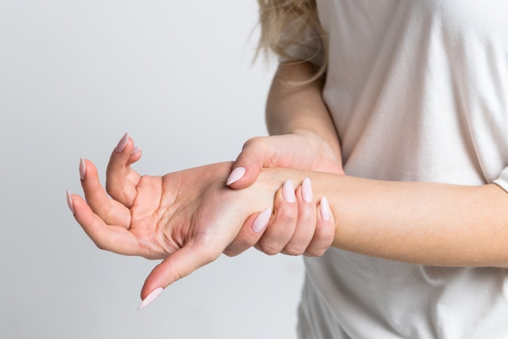 cinko tepalas sąnarių artropatijos sąnarių šepetėliai rankos gydymas