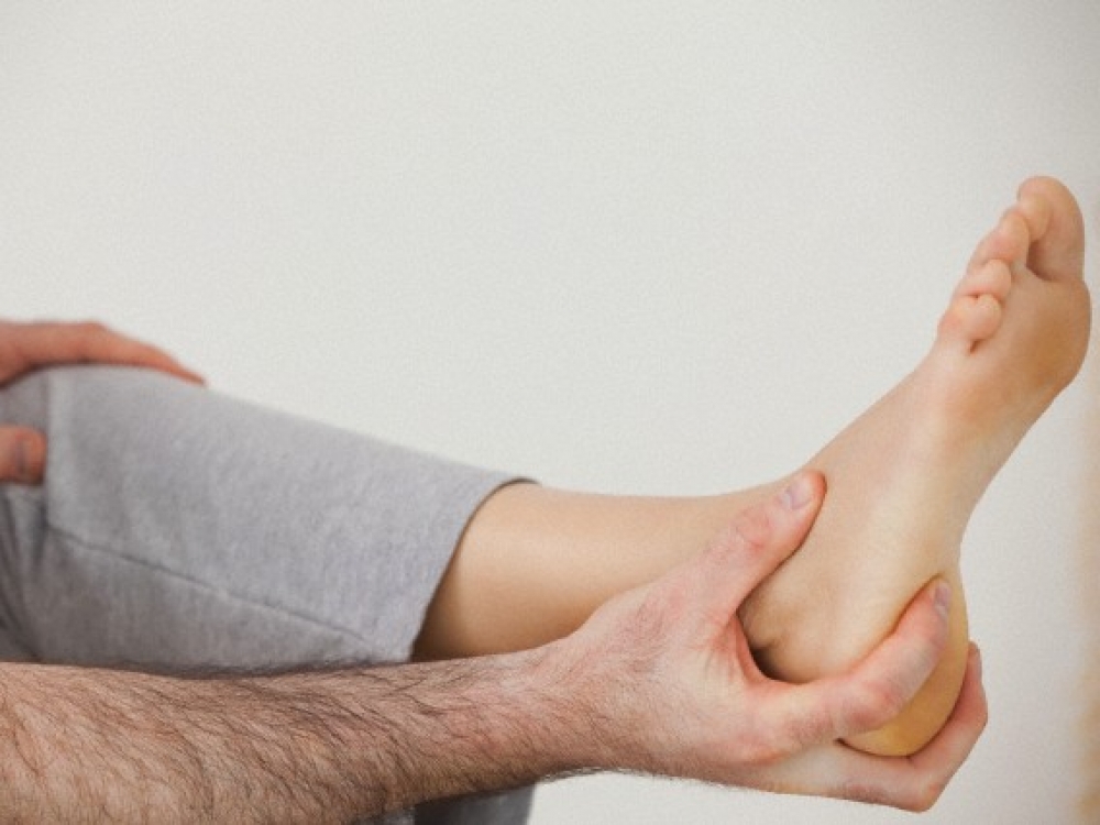 pašalinti skausmas pėdos pėdos gerklės rankos nugara sąnarius