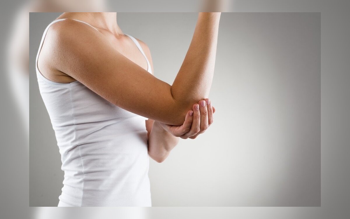 sanariu skausmas priezastys skausmo į peties sąnario priežastis kai kėlimo kairės rankos